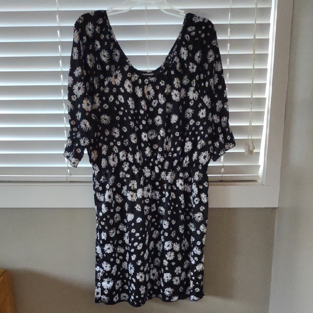 Black and White Sheath Dress with Dolman Sleeves